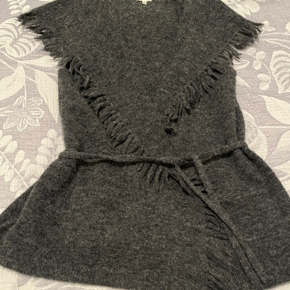 Aritzia Wilfred Free grey sweater vest - Picture 2 of 6